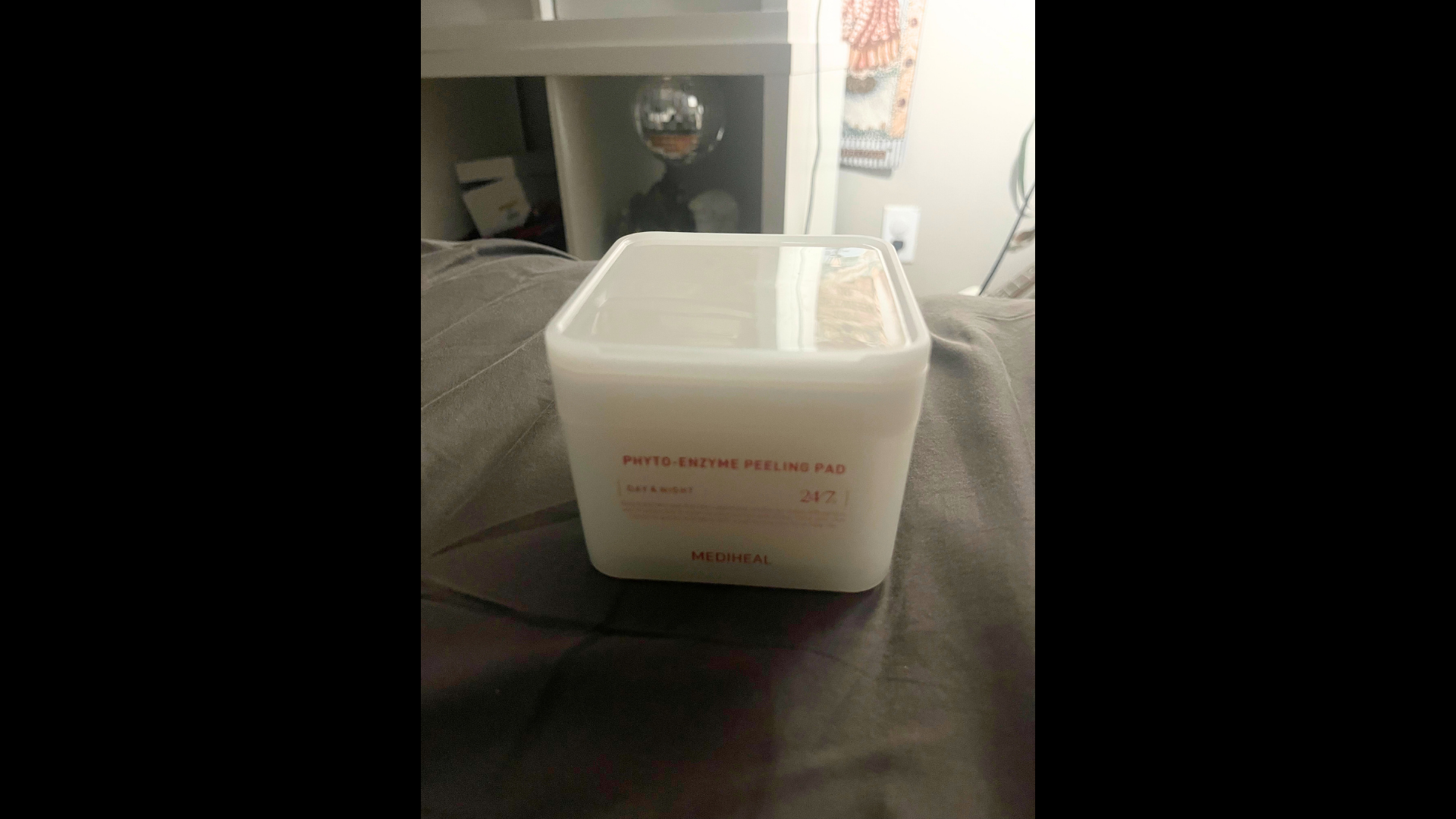 This is my toner pads. I wanted to use the lid opening and closing function specifically for the circuit and interactivity.