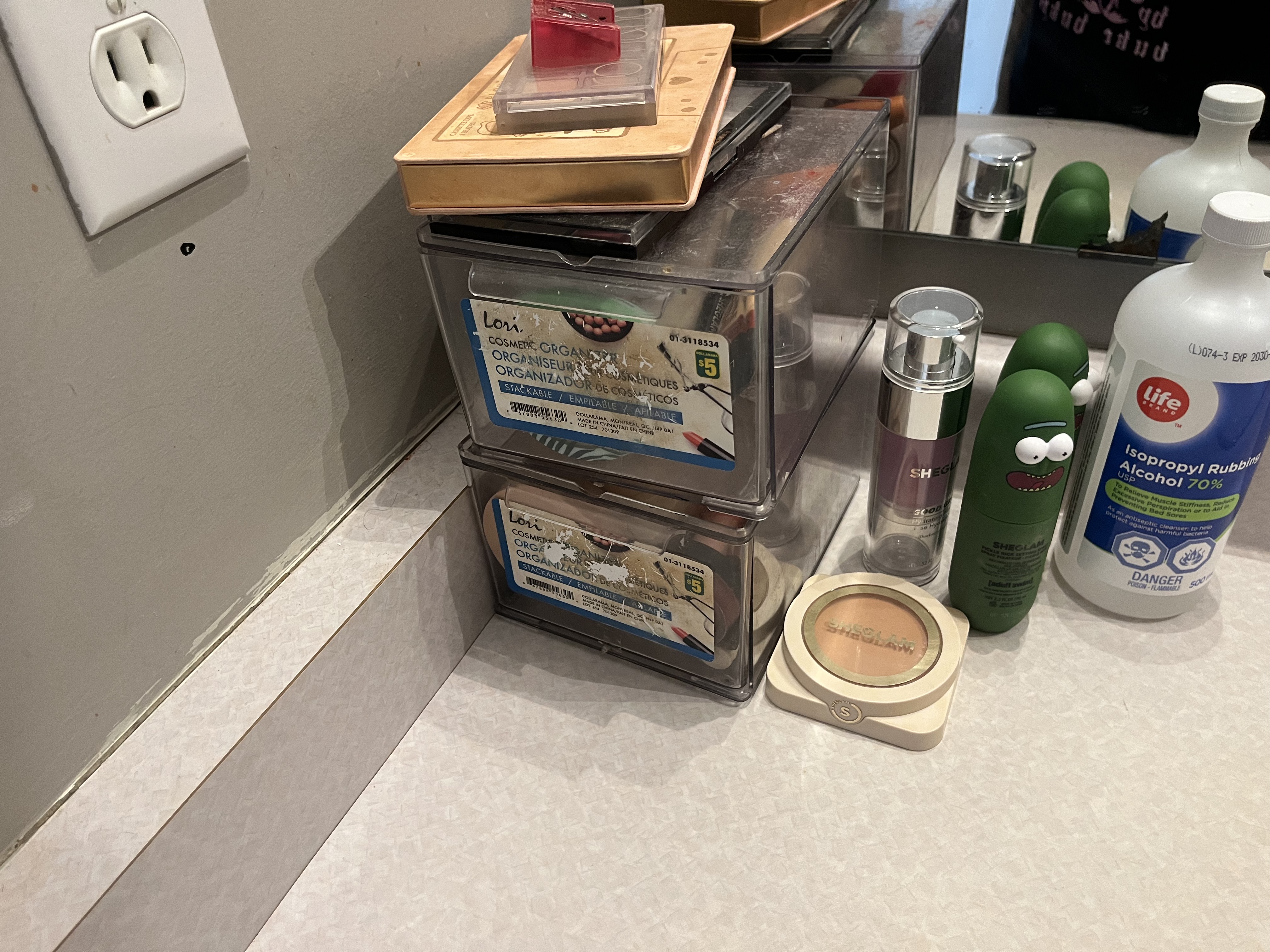 put a description here or you will lose grades